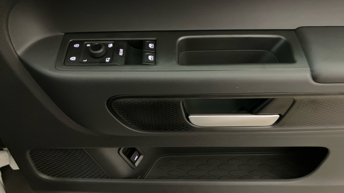 Volkswagen ID. Buzz 210kW Style Pro 79kWh 5dr Auto [Design+] Electric Estate - Image 19